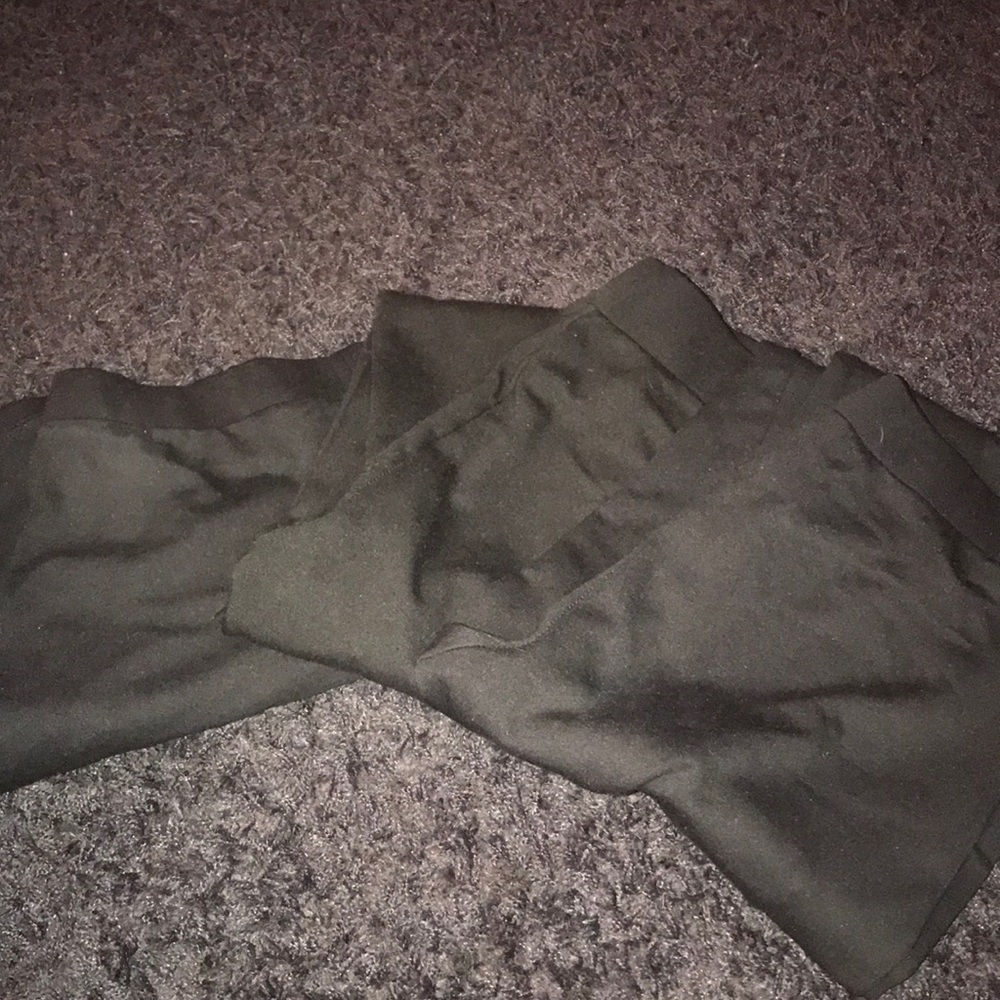 3 pairs of Black lou & grey leggings!